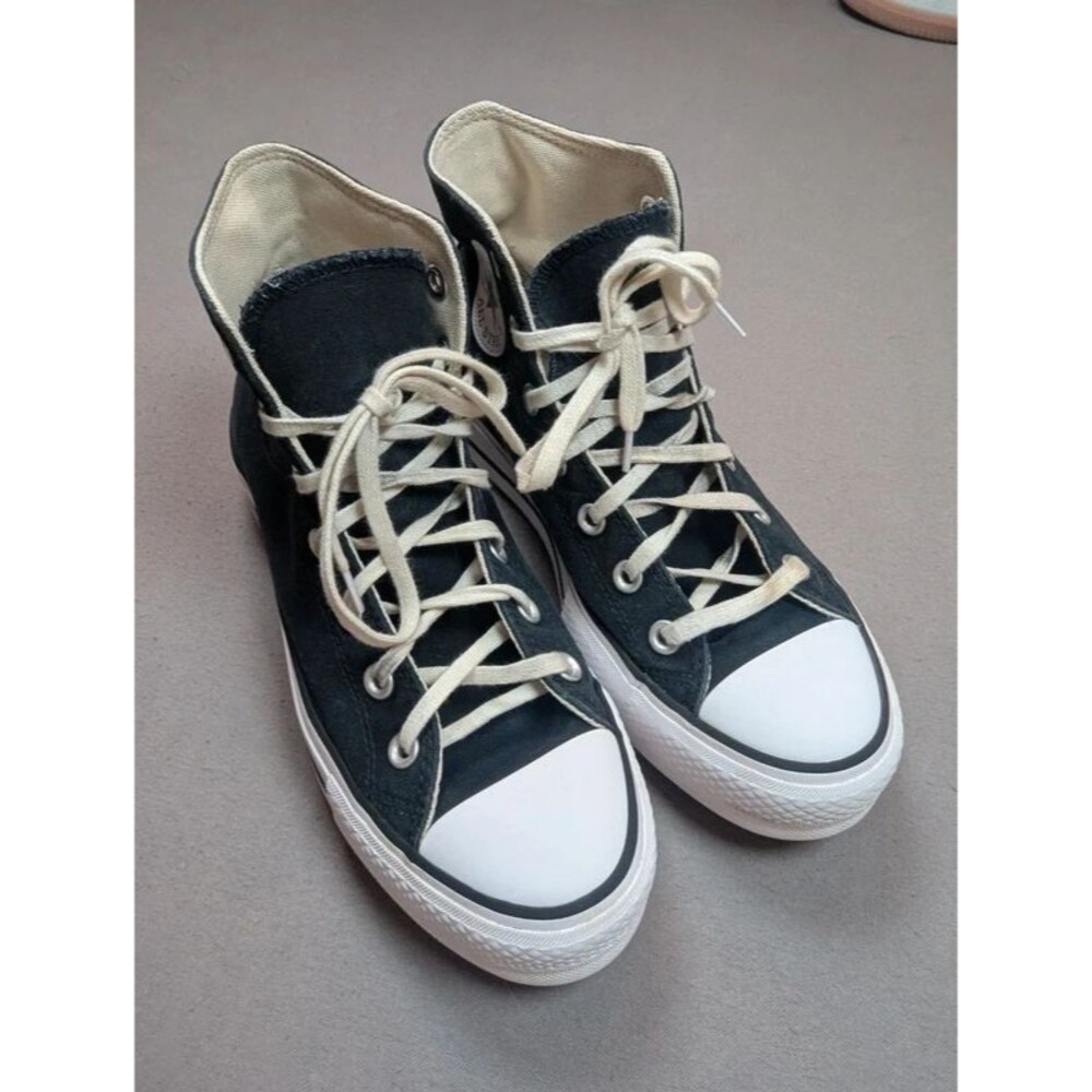 Converse Chuck Taylor Black High Top 8
